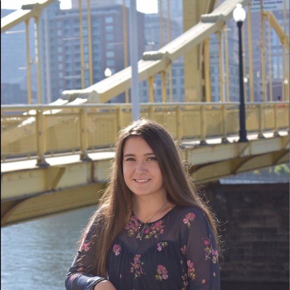 Meet your Posher, Hannah - Picture 1 of 1